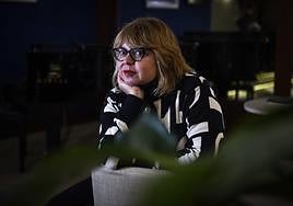 Txani Rodríguez, ayer en Bilbao, tras la entrevista con motivo de la publicación de 'La seca'.