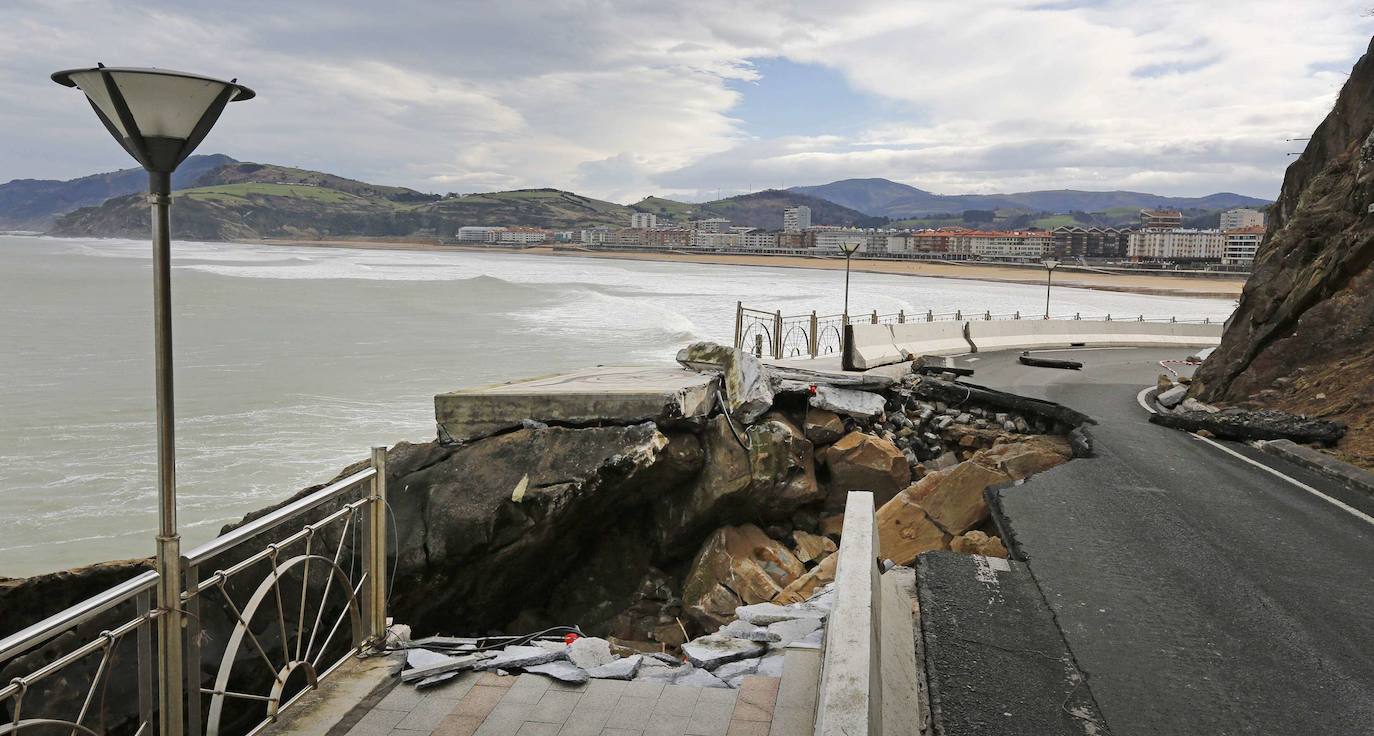 Así quedó la carretera de la costa