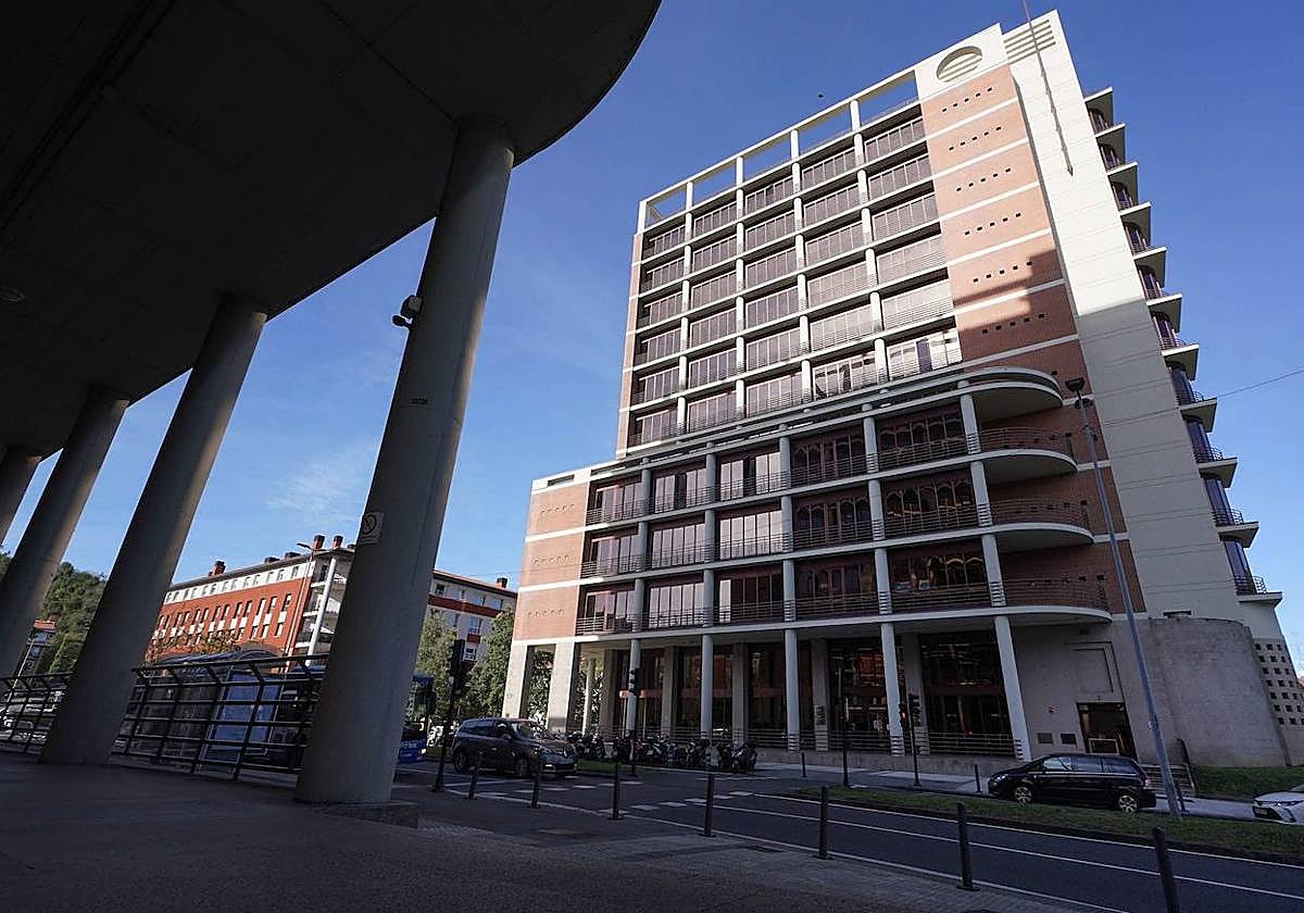 Edificio de la hacienda guipuzcoana, en San Sebastián.