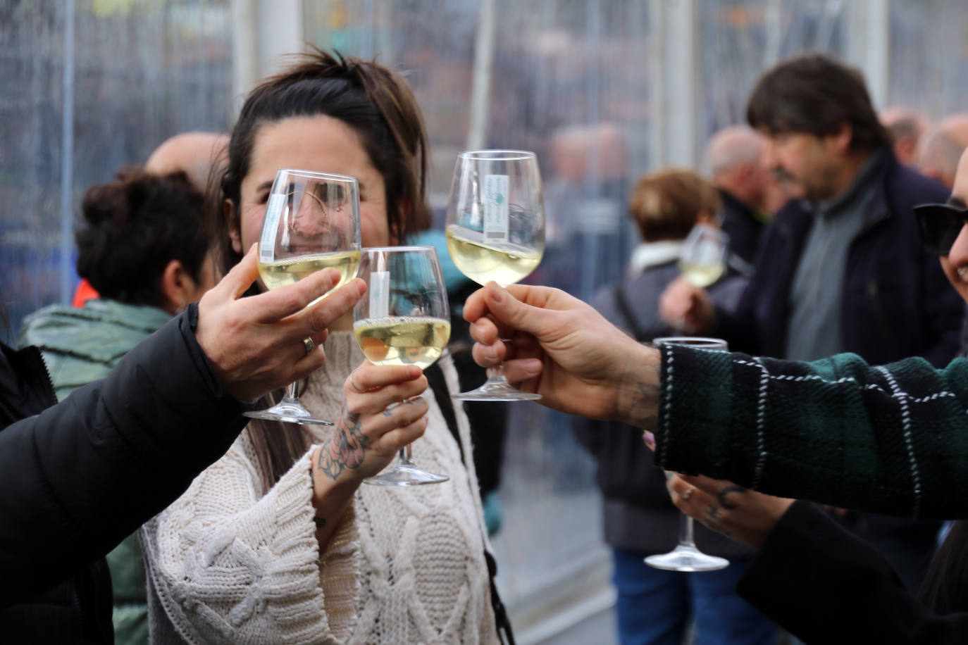 Nueva cosecha del txakoli de Getaria