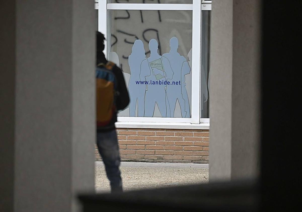 Imagen de una oficina de Lanbide en Gipuzkoa.