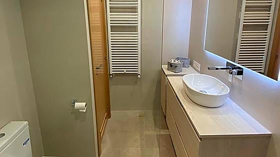 5 ejemplos de diseños de baños modernos