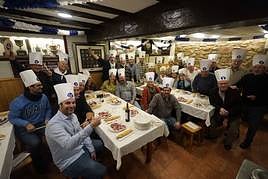 El solomillo es el rey para el plato principal y Gaztelubide mantiene las angulas