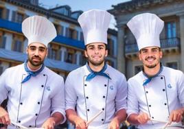 Brais Méndez, Arsen Zakharyan y André Silva, vestidos de tamborreros.