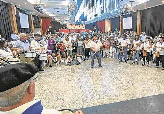 La ciudad argentina de Necoechea celebra por todo lo alto el día de San Sebastián con actos organizados por el centro vasco que se prolongan durante nada menos que tres días.