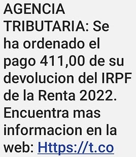 Formato del SMS fraudulento que están recibiendo decenas de contribuyentes.