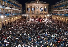 Multitudinario adiós a un día que no debería terminar nunca