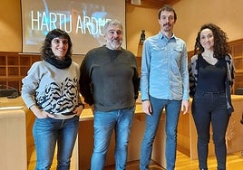 Ainara Vázquez, Xabier Urdangarin, Xabier Lertxundi e Itsaso Lekuona han presentado la campaña.