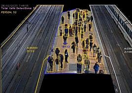 Las cámaras inteligentes monitorizan a cada persona al acceder a la estación y son capaces de hacer un cuenteo en tiempo real.