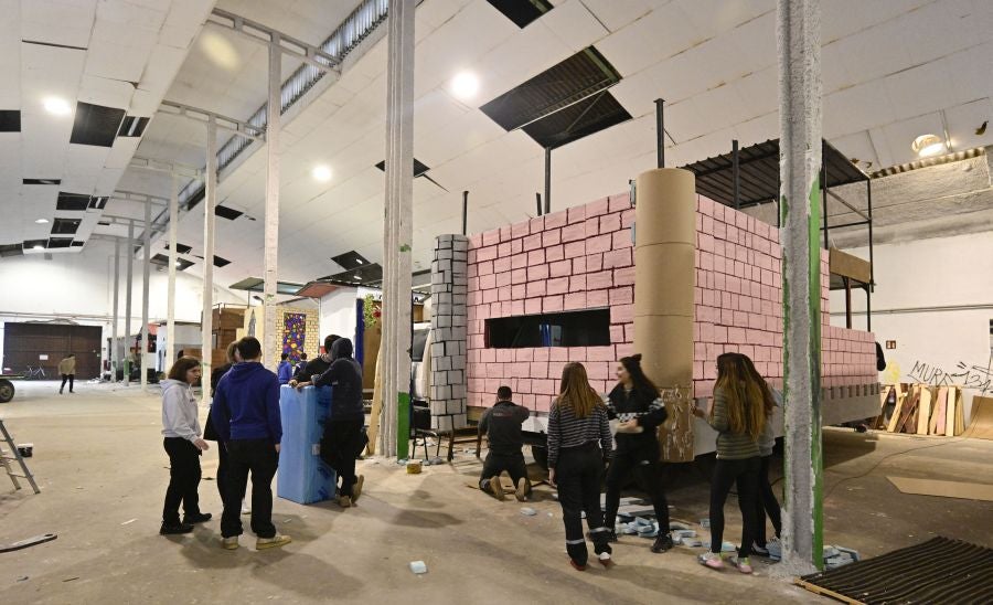 La fabrica de las carrozas del Carnaval de Tolosa