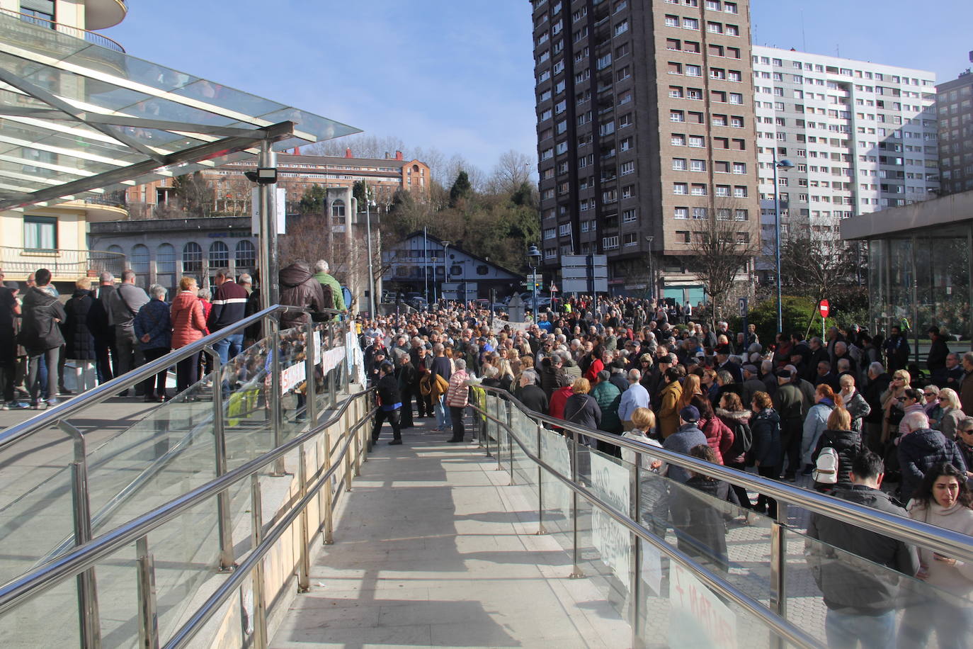 La protesta en Errenteria por Iztieta, en imágenes