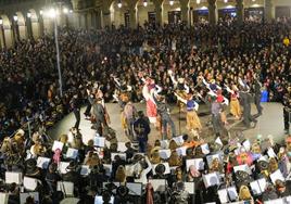 La Comparsa Tradicional de Caldereros de la Hungría, este sábado en la Parte Vieja.