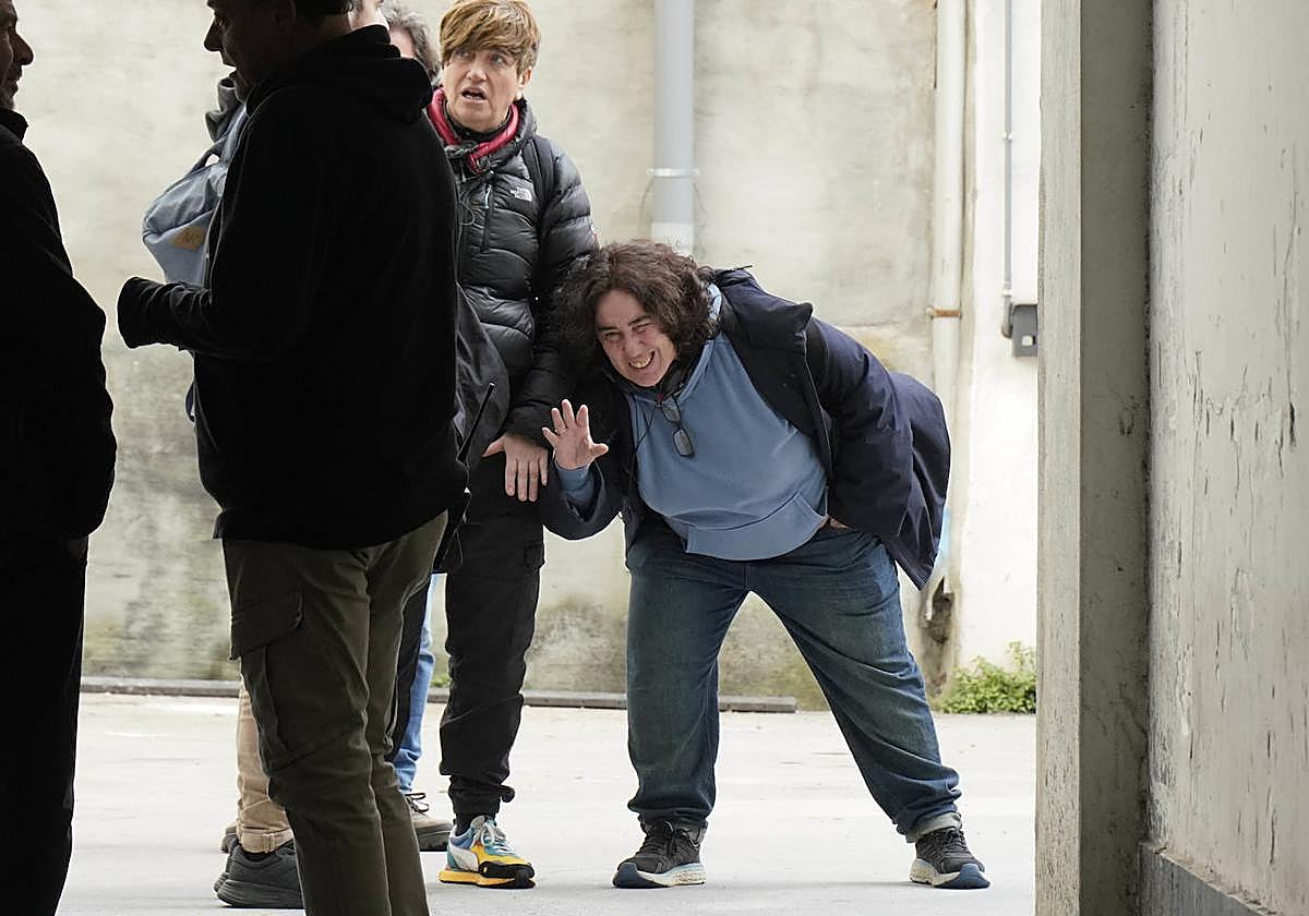Arantxa Echevarría, durante el rodaje de 'La infiltrada' en San Sebastián.