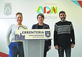 Gartzia, Otaegi y Del Amo, en la rueda de prensa de ayer en la Sala Reina.