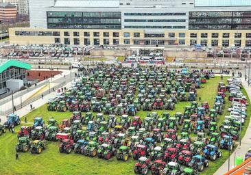 El agro de Gipuzkoa prioriza negociar con las distribuidoras a sacar los tractores a la calle