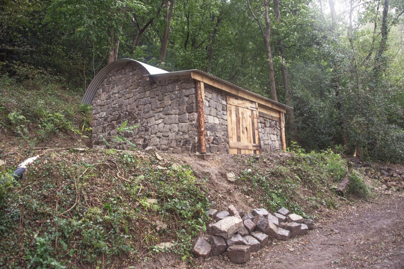El barracón de Arkale que ha sido reconstruido para que el público pueda visitarlo y conocer cómo vivían los trabajadores.
