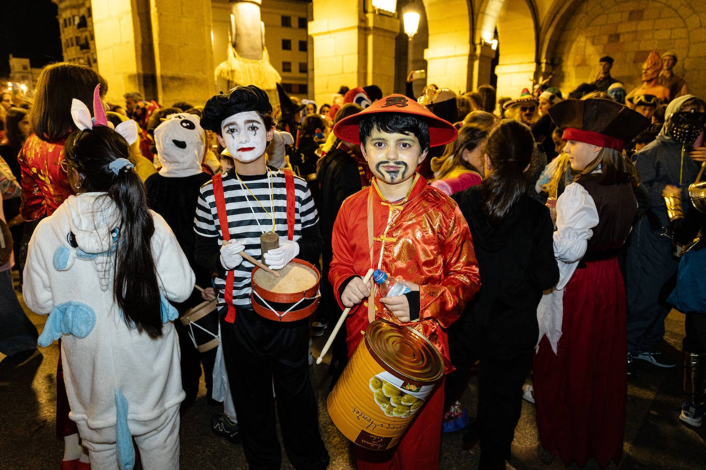 Zanpantzar ya se deja ver por las calles de Irun