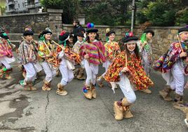 Los 'txikis' ya disfrutan del Carnaval en Oñati