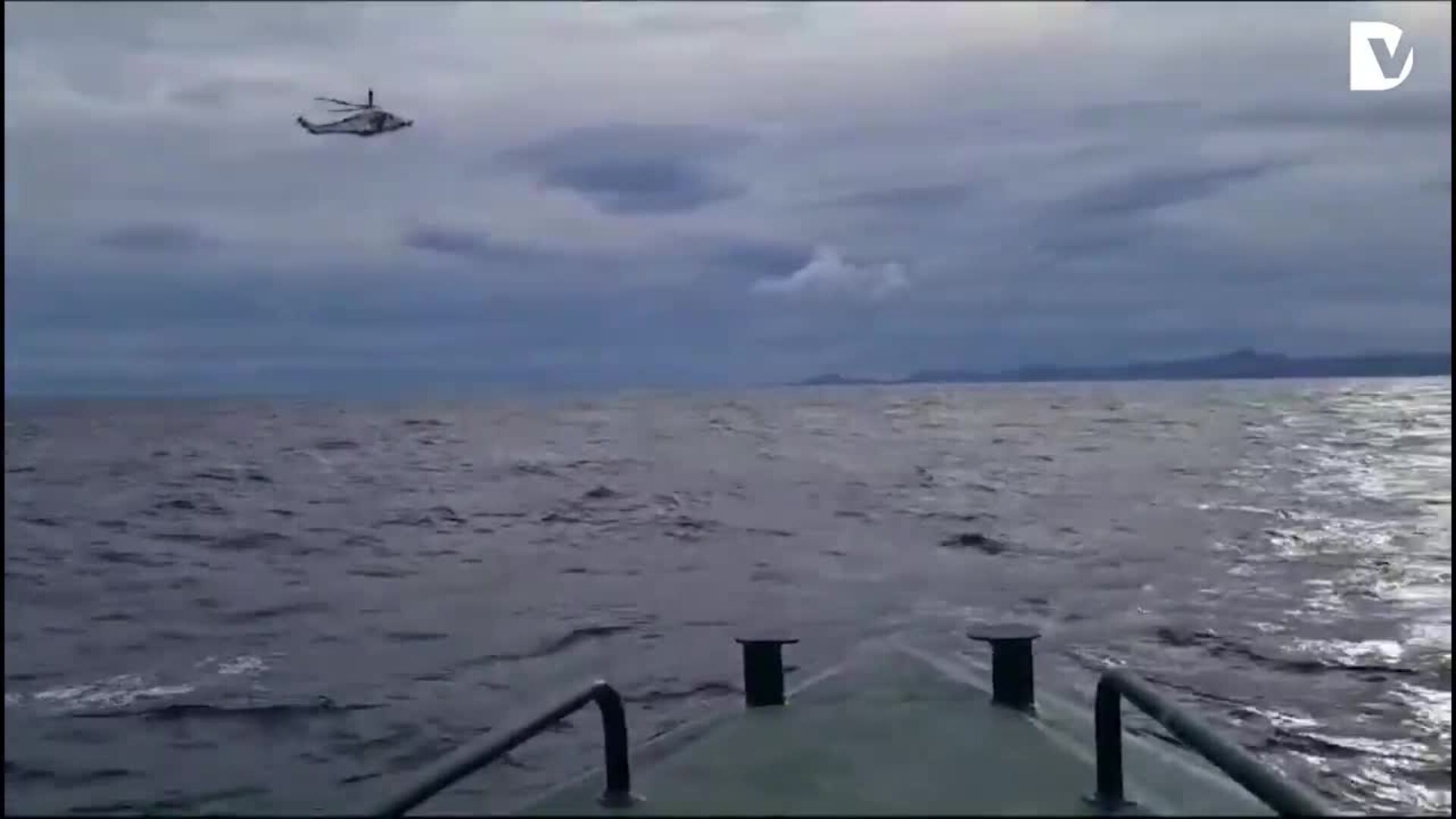 Momento del rescate frente a la bahía de Pasaia