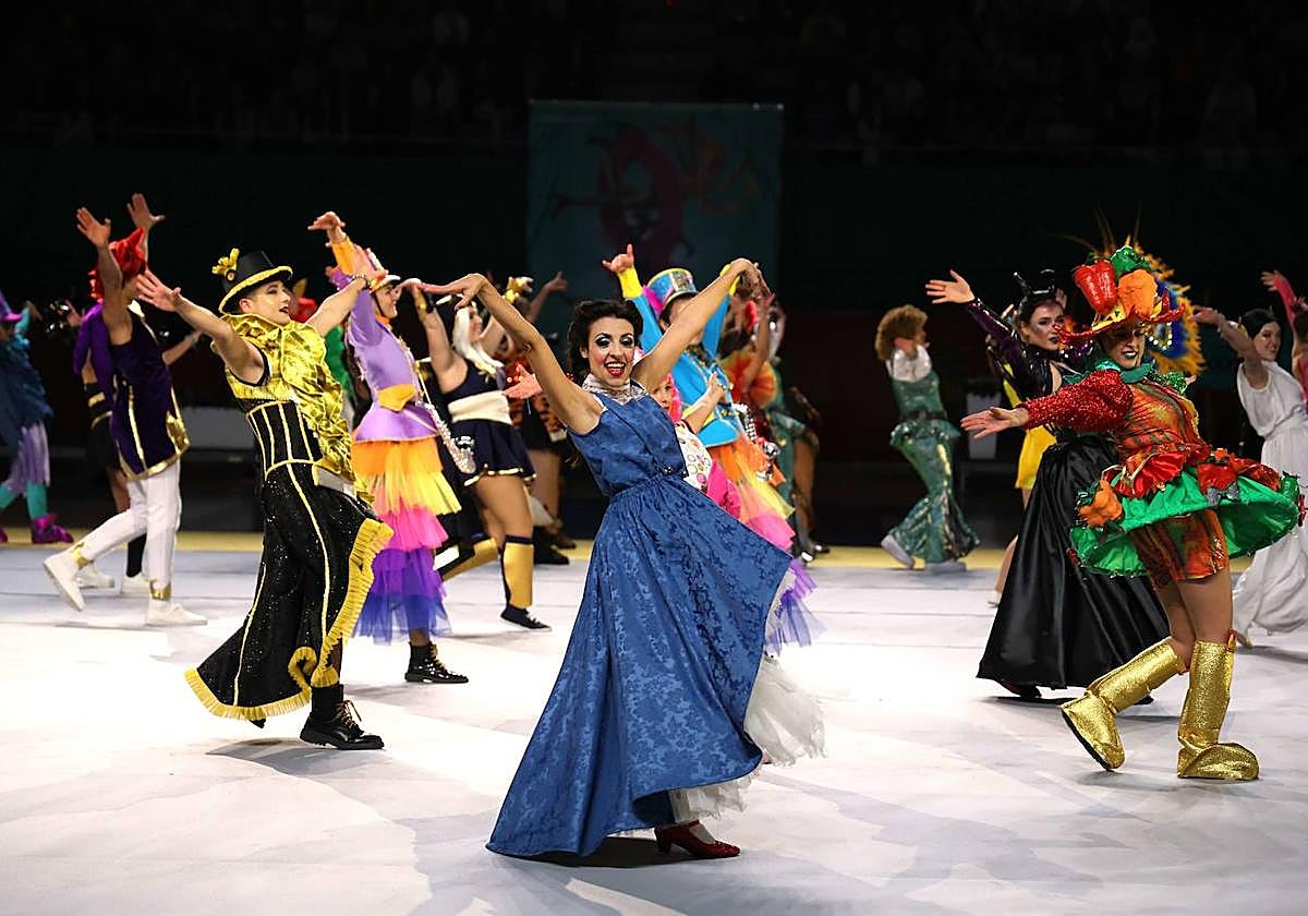 Presentación de las comparsas donostiarras de Carnaval el año pasado en Illunbe.