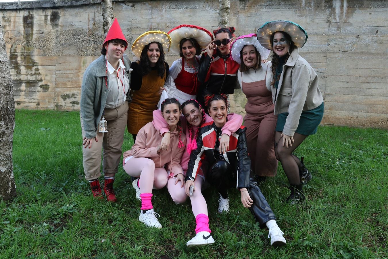 El color del carnaval impregna la localidad de Elgoibar