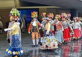 El ambiente de Carnaval inunda las calles de San Sebastián