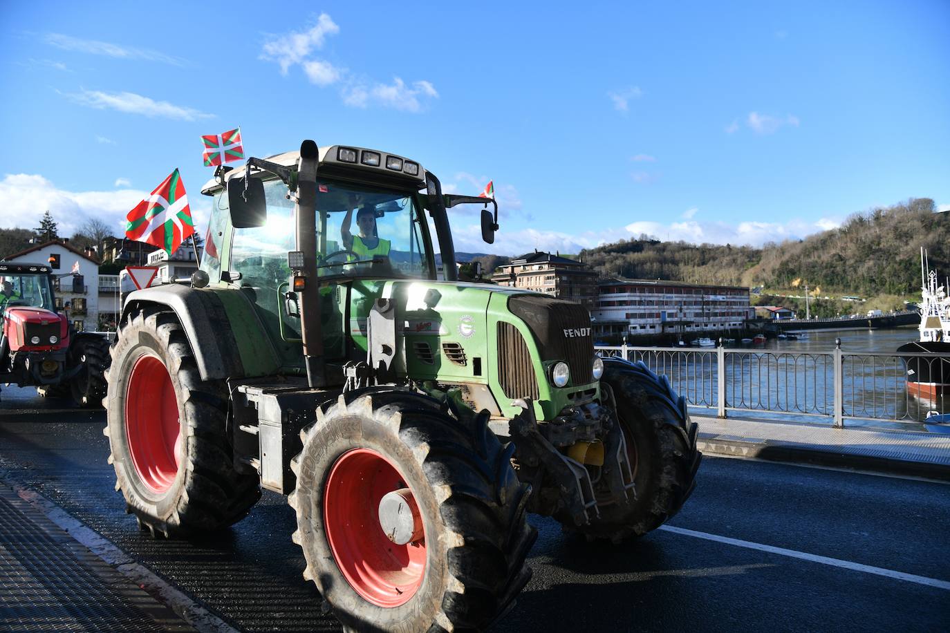 Las &#039;tractoradas&#039; llegan a Gipuzkoa