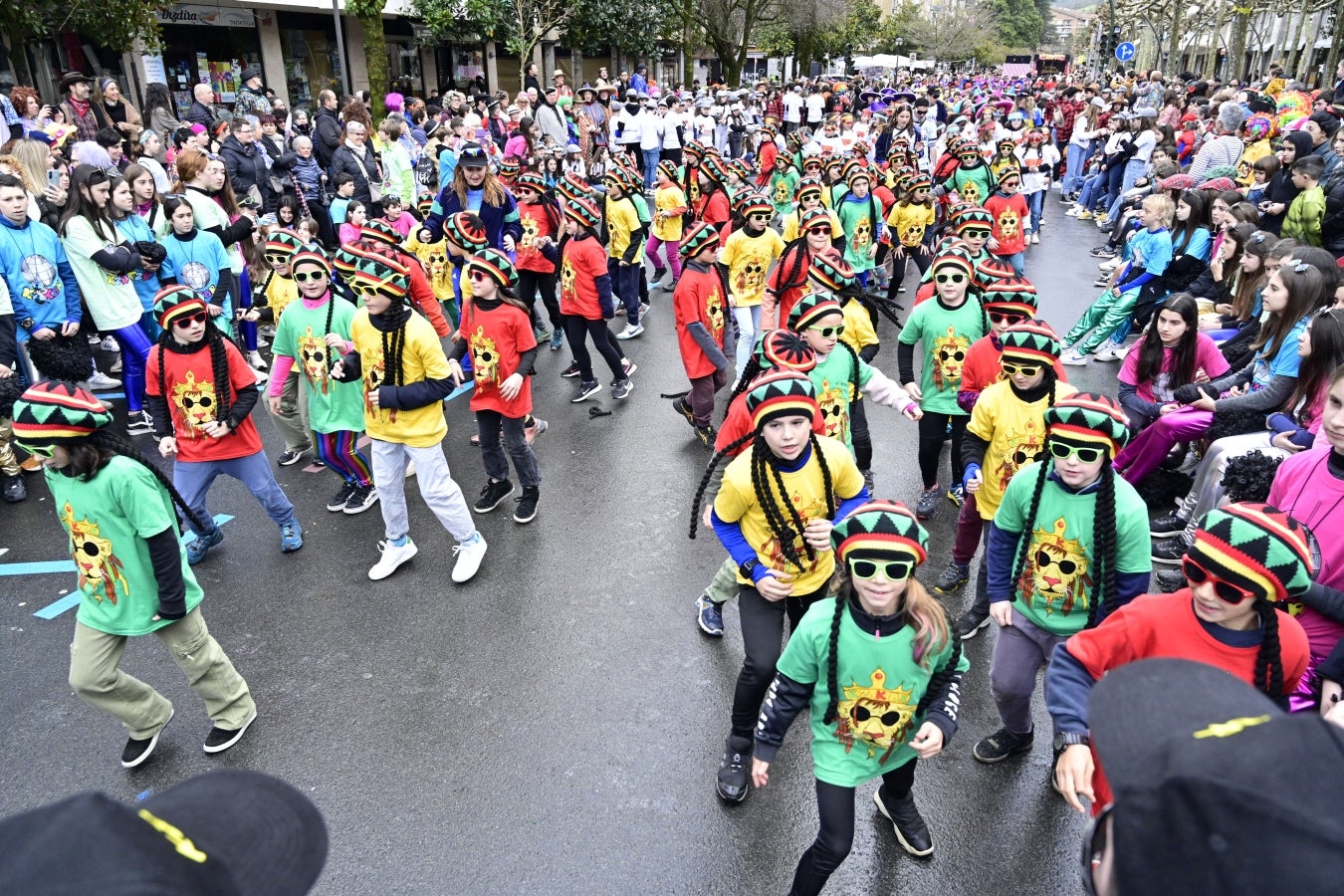 La imaginación gana a la lluvia y al viento en Tolosa