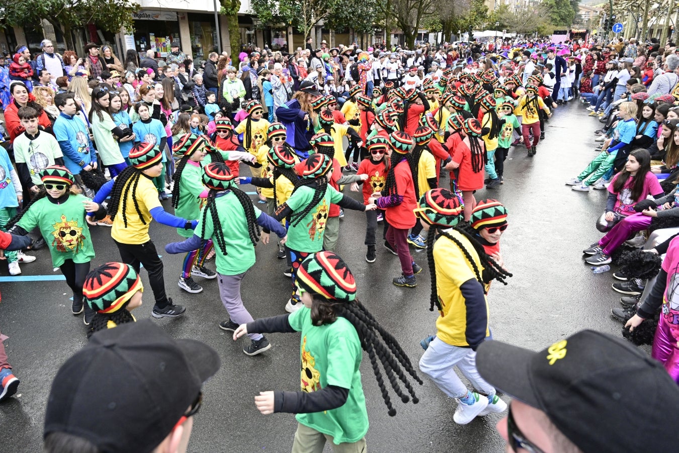 La imaginación gana a la lluvia y al viento en Tolosa