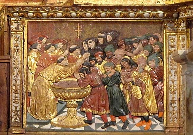 Musulmanes recibiendo el bautismo cristiano.