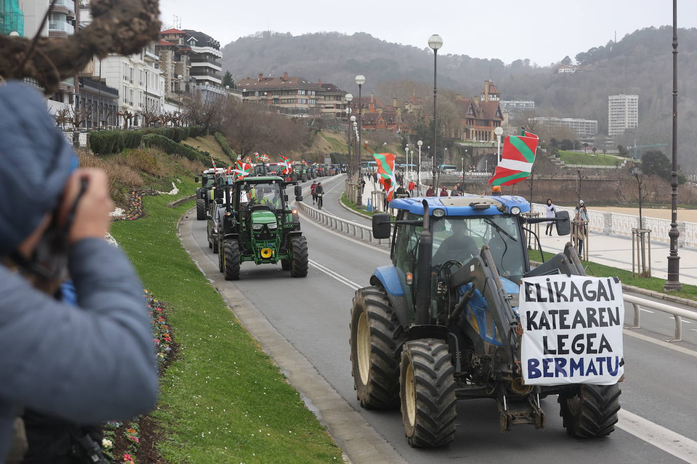 Las &#039;tractoradas&#039; llegan a Gipuzkoa