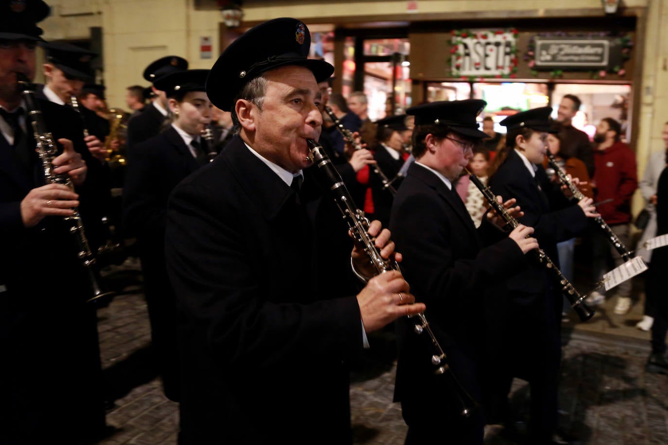 El entierro de la sardina de Irun, en imágenes