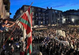 Chupinazo de las últimas fiestas de Santa Anastasia, ofrecido por los deportistas de alto nivel del pueblo.