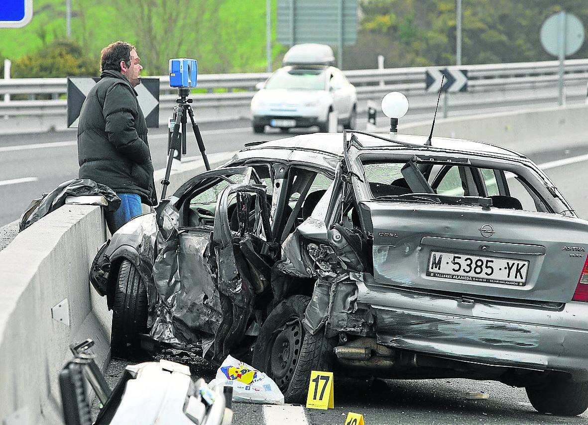 Dos muertos tras circular en dirección contraria 8 km