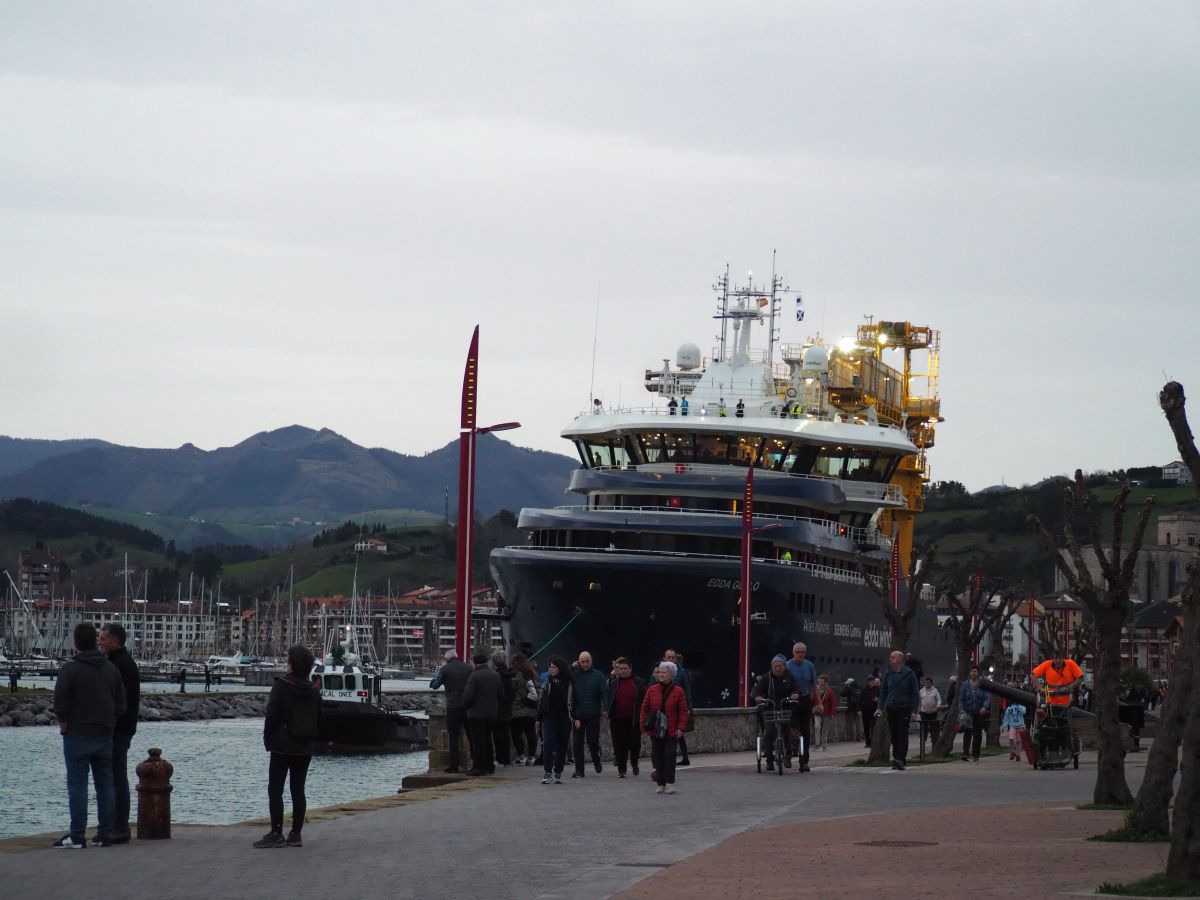 El &#039;Edda Goelo&#039; se despide de Zumaia
