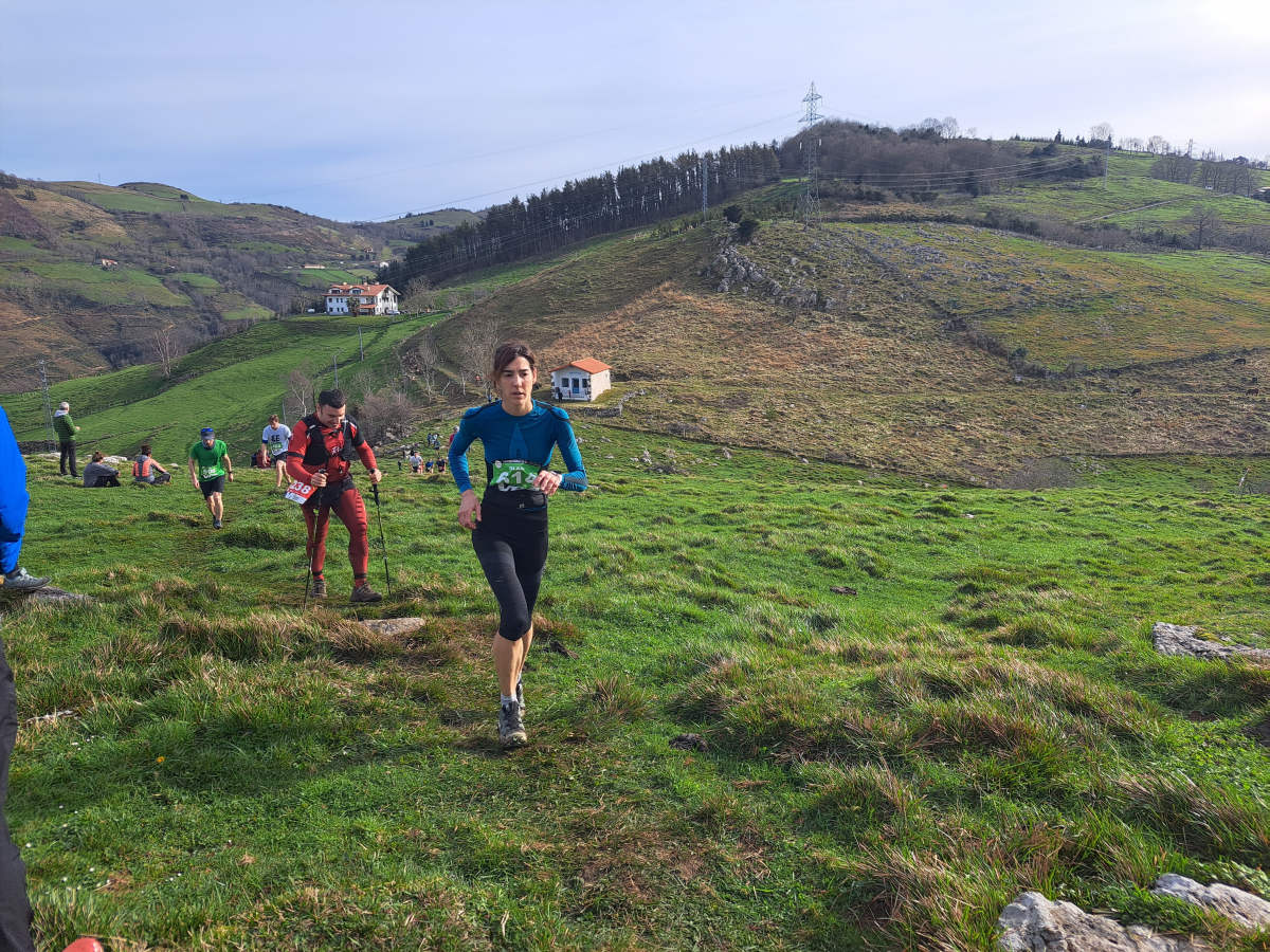 Ibai Angulo eta Ainara Urrutia izan dira azkarrenak Artzei bidea proban