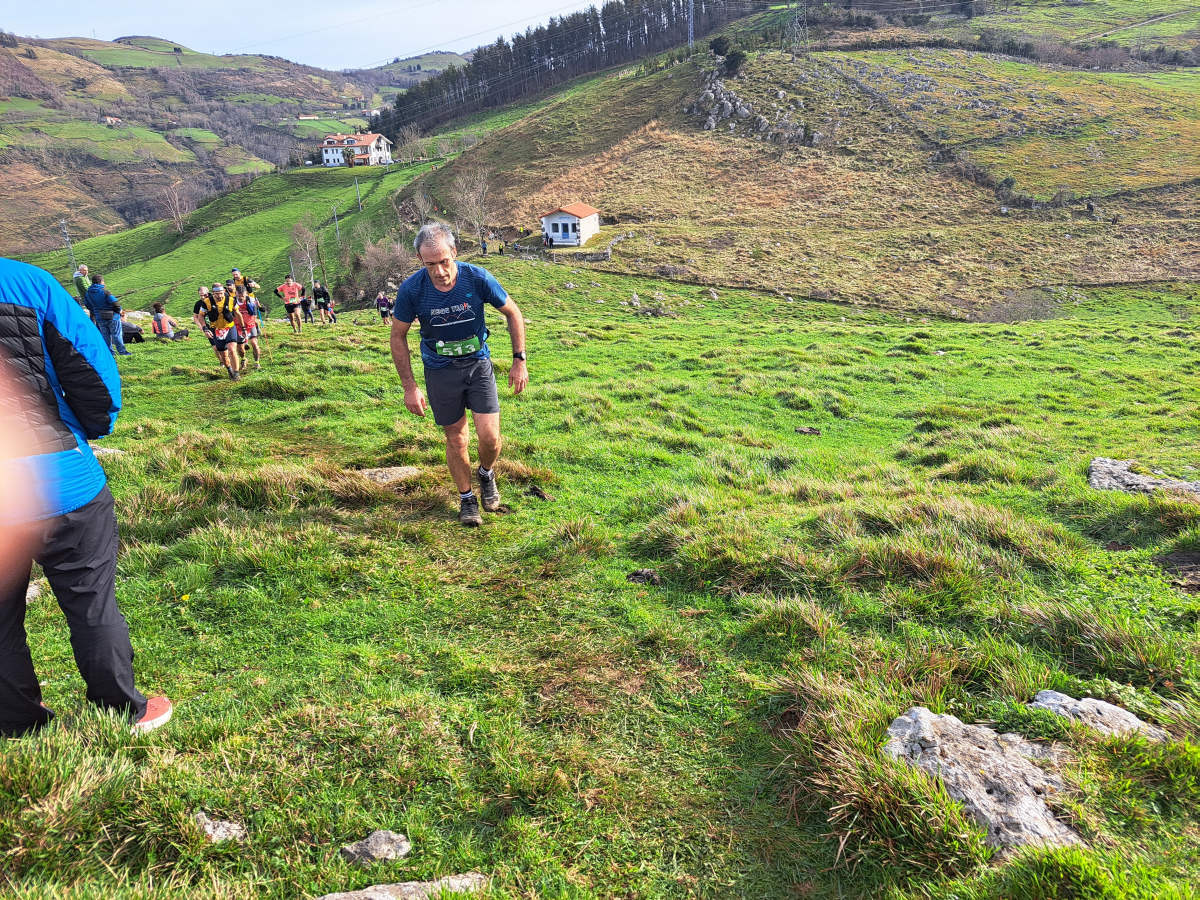 Ibai Angulo eta Ainara Urrutia izan dira azkarrenak Artzei bidea proban