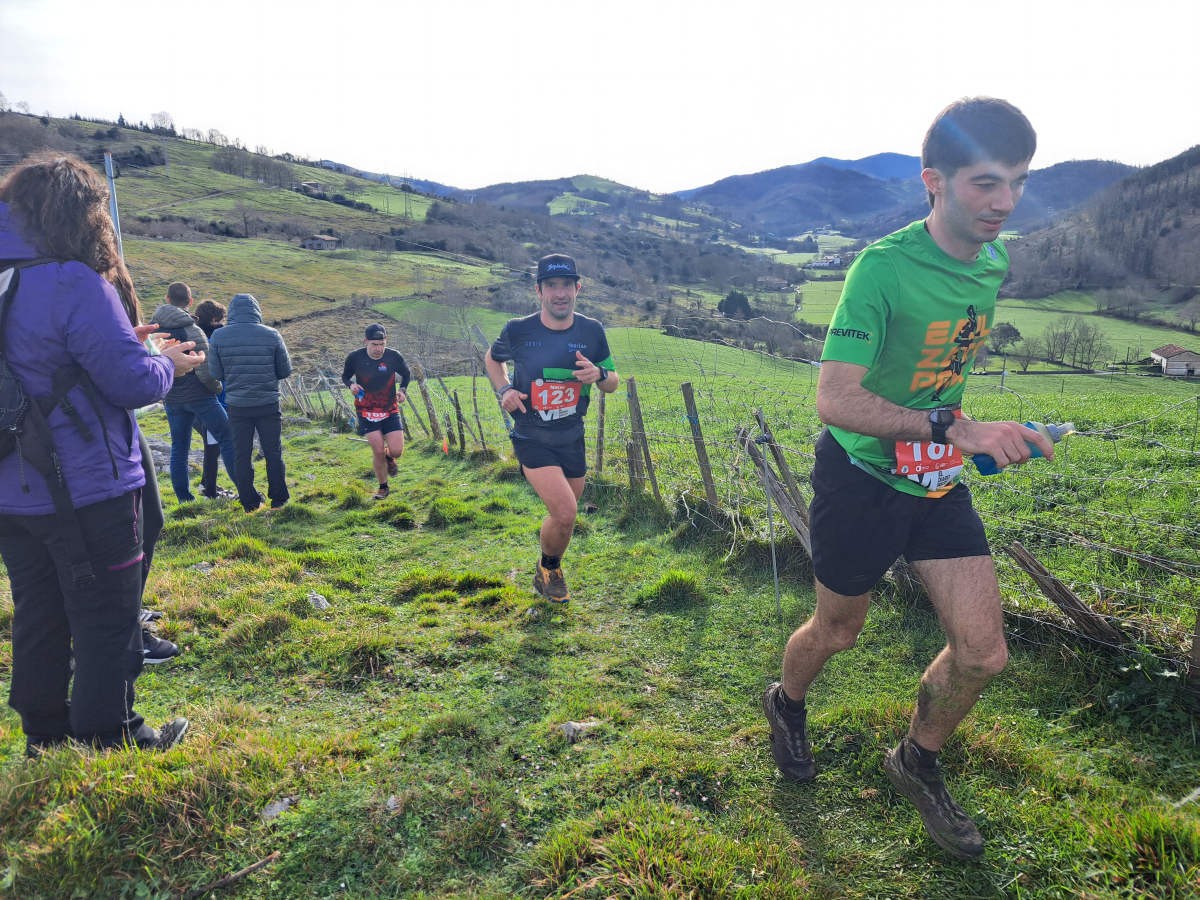 Iraitz Legorburu eta Oihana Zubillaga nagusi Zaldei bidea lasterketan