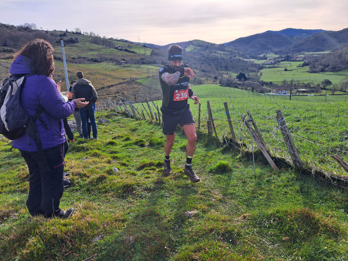 Iraitz Legorburu eta Oihana Zubillaga nagusi Zaldei bidea lasterketan