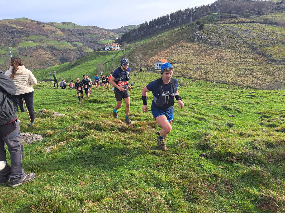 Iraitz Legorburu eta Oihana Zubillaga nagusi Zaldei bidea lasterketan
