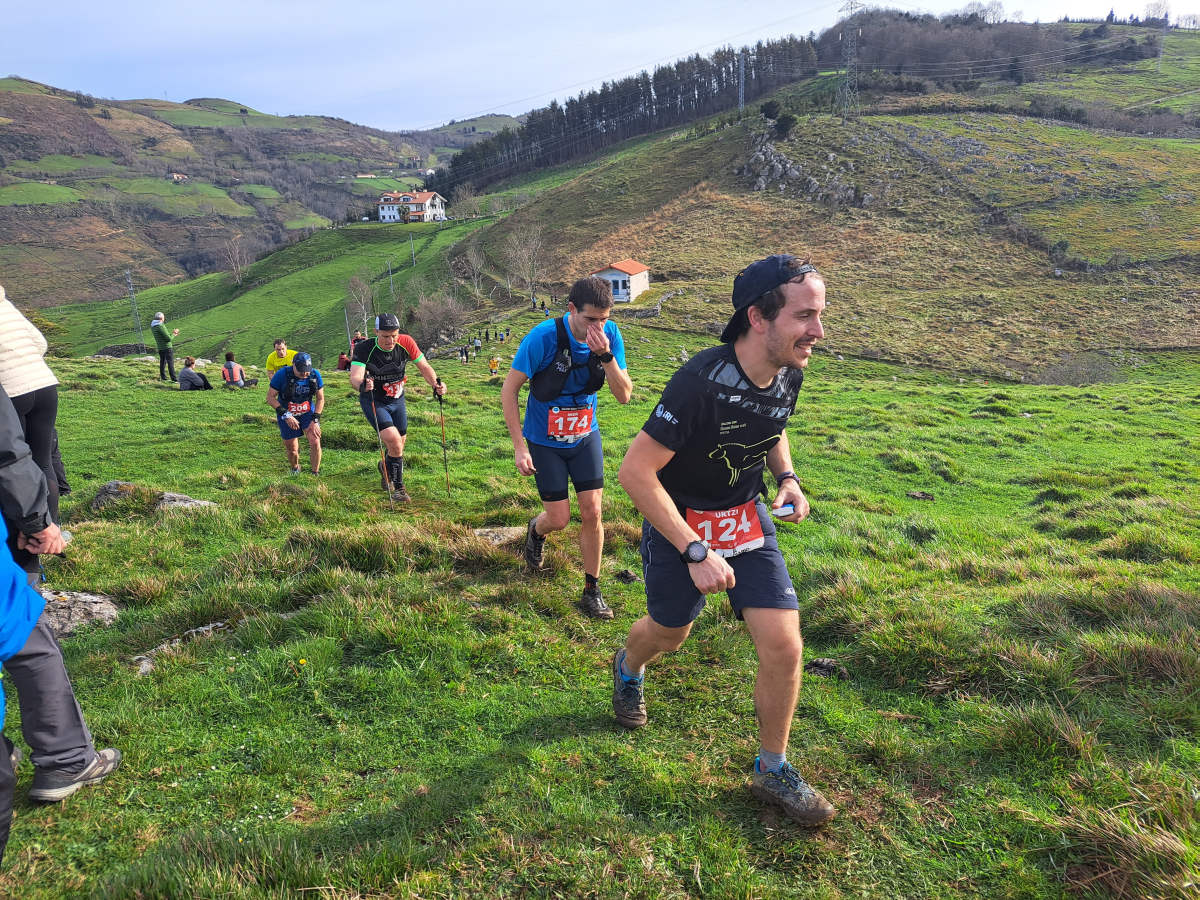 Iraitz Legorburu eta Oihana Zubillaga nagusi Zaldei bidea lasterketan
