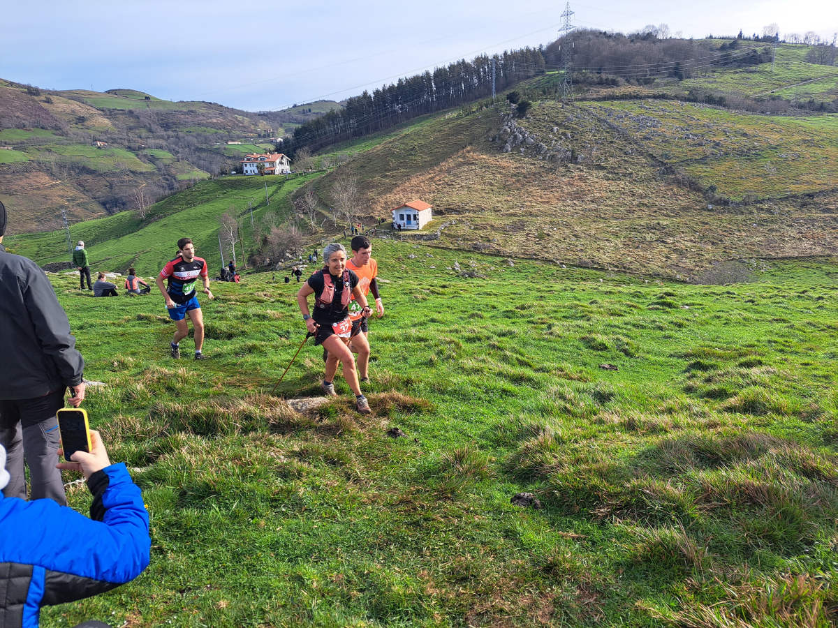 Iraitz Legorburu eta Oihana Zubillaga nagusi Zaldei bidea lasterketan