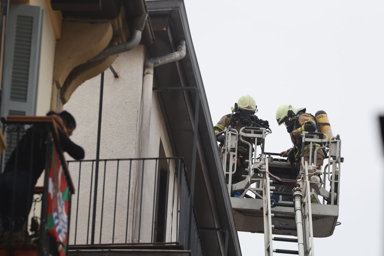 El humo vuelve a activar las alertas en la Parte Vieja