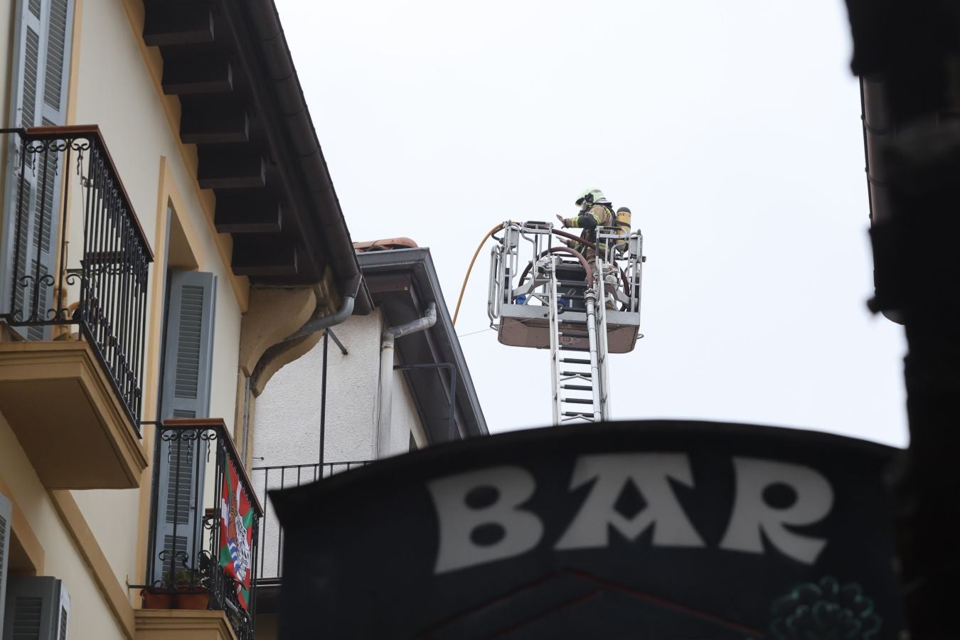 El humo vuelve a activar las alertas en la Parte Vieja