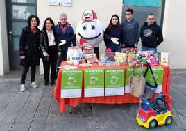 Los que colaboren podrán recibir material de segunda mano a cambio de leche y galletas.