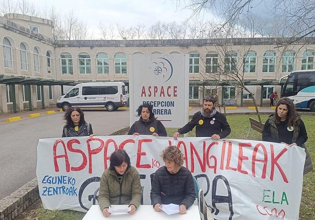 La rueda de prensa en la que se ha anunciado los cuatro días de huelga en Aspace.