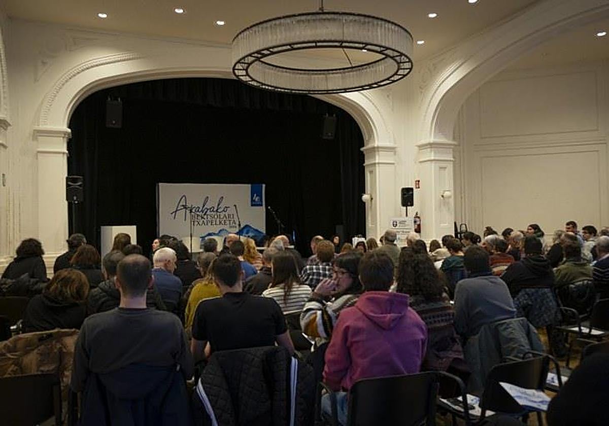 Laudioko saioko irudi bat.