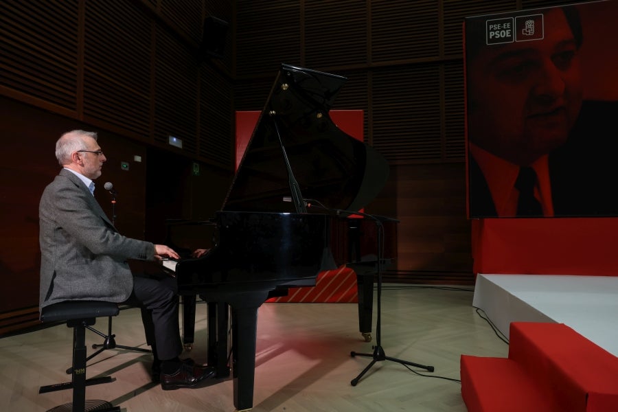 El PSE-EE homenajea a Enrique Casas en el 40 aniversario de su asesinato