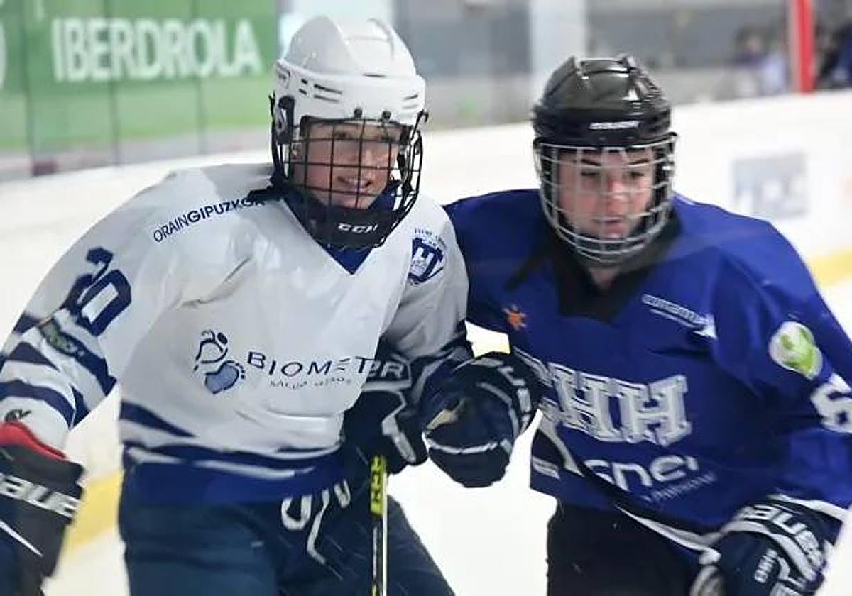 Una jugadora del Txuri en un partido reciente.