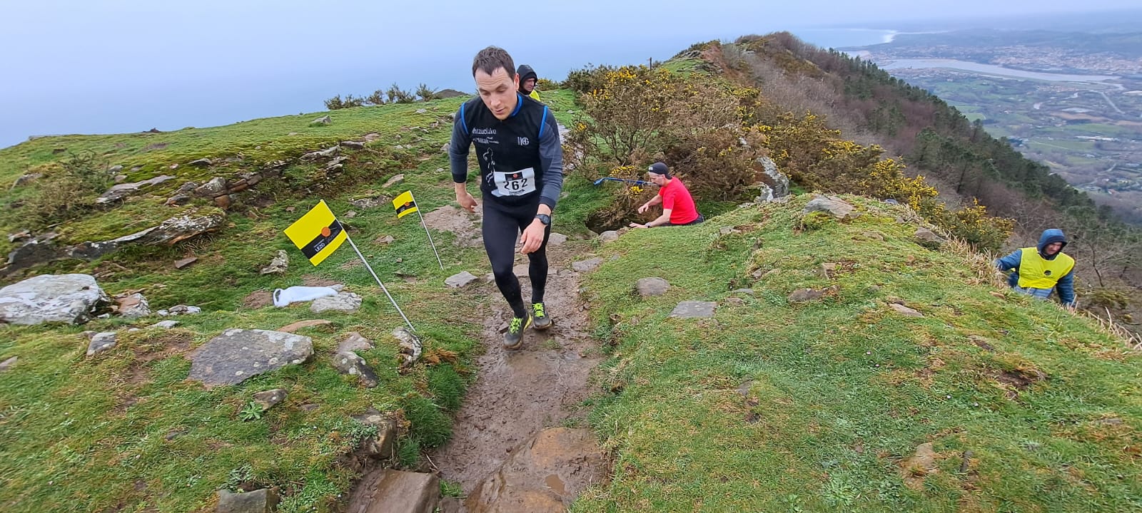 El temporal no puede con la Lezo Jaizkibel